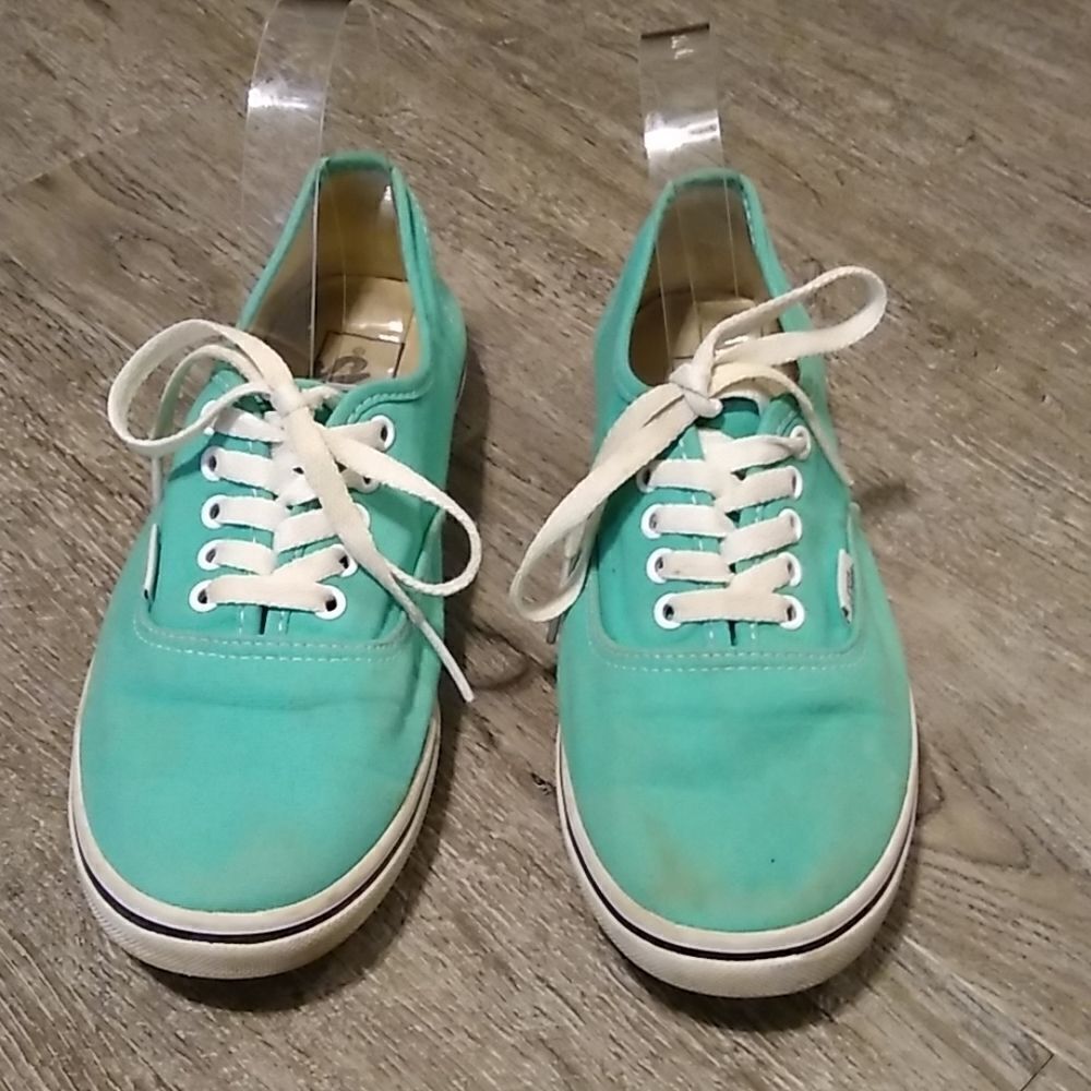 Vans Low Top Turquoise White Sneakers 8.5‎